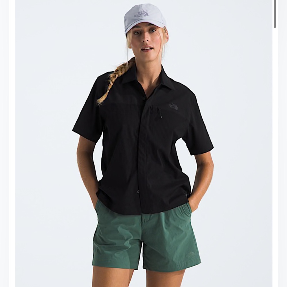 The North Face Women’s Short-Sleeve LIGHTRANGE™ Shirt New Black Medium